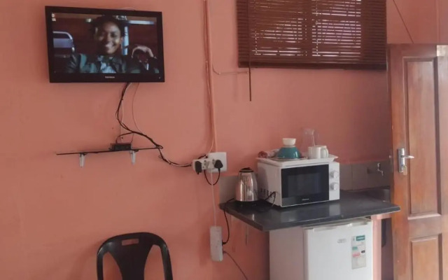 Lisokhanya GuestHouse