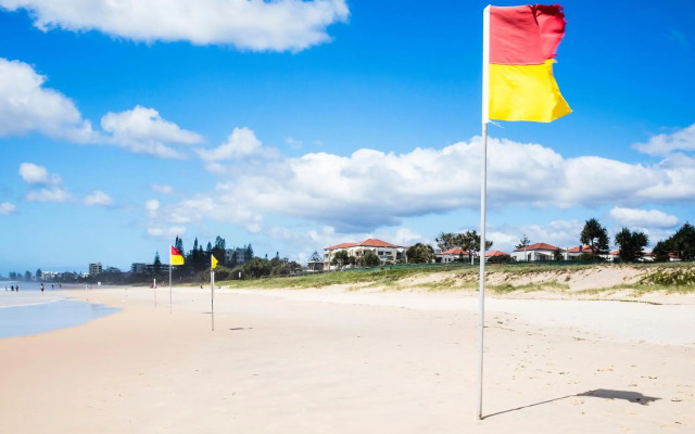 Golden Riviera Beach Resort