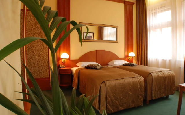 EA Hotel Royal Esprit