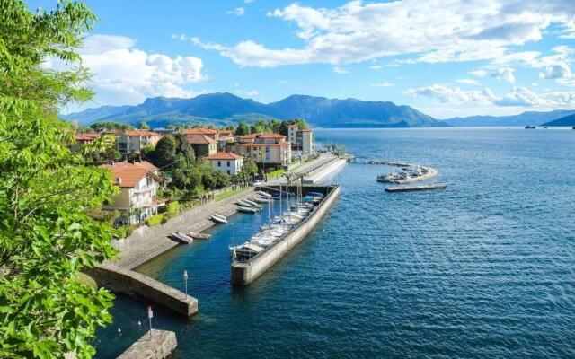 4 bedroom apartment with pool & jacuzzi