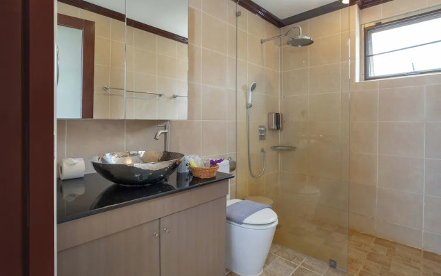 Modern 3BR Pool Access Villa Argent 6