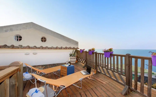Villa Mayla