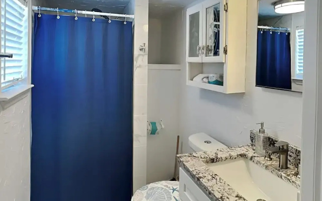 Surfside Beach Bungalow by Ryson Vacation Rentals