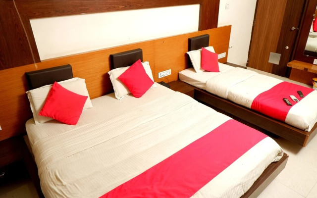 OYO 3737 Hotel City Palace