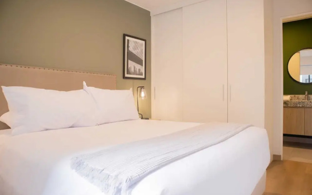w Peaceful 1BR w/ Perfect Balcony in Miraflores