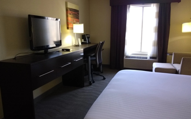 Holiday Inn Express & Suites Waterford