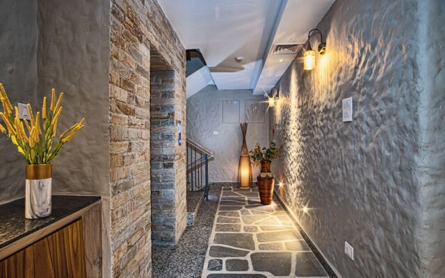 Arushi Boutique Hotel