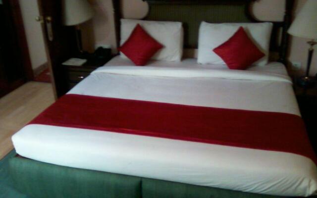 Oyo 3865 Hotel Corporate Park