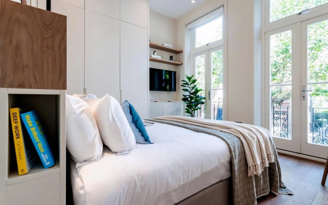 Stunning Studio Apartment, Moments From Earls Court Station