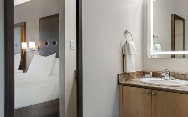 Days Inn by Wyndham Victoria Uptown