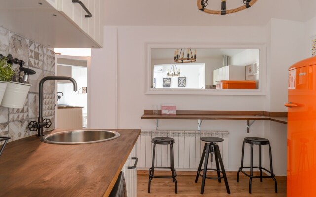 FM Deluxe 1-BDR Apartment - Minimalism & Charisma