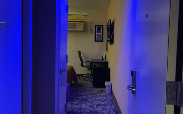 7 Days Hotel Bronx