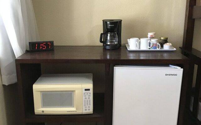 Parham Plaza Hotel
