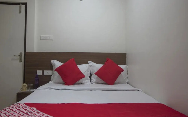 Rising Inn by OYO Rooms