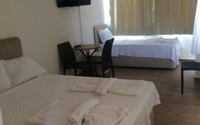 Ev Otel