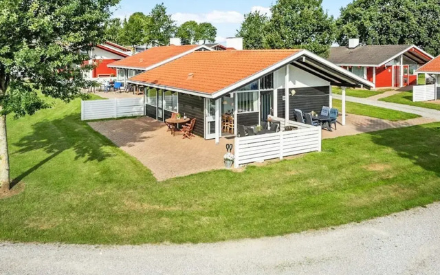 6 Person Holiday Home in Aabenraa-by Traum