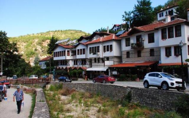 Toni's Guest House