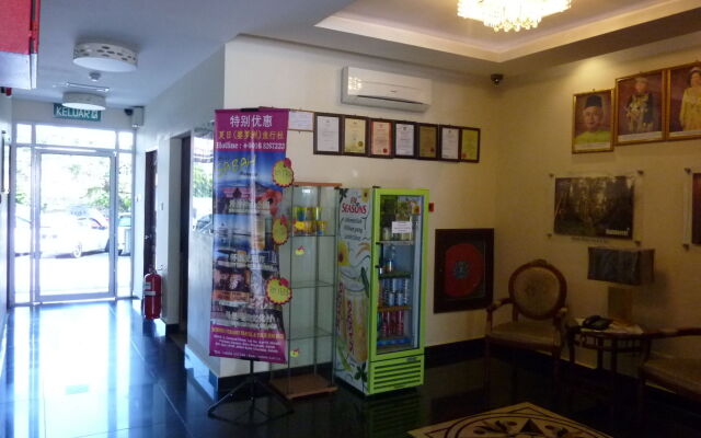DM Hotel