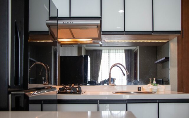 Elegant And Comfy 2Br Apartment At Springhill Terrace Residence