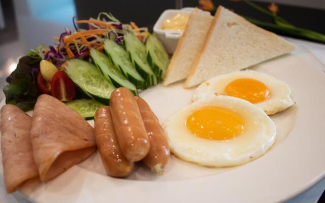 Avana Hotel and Convention Center (SHA Plus+)