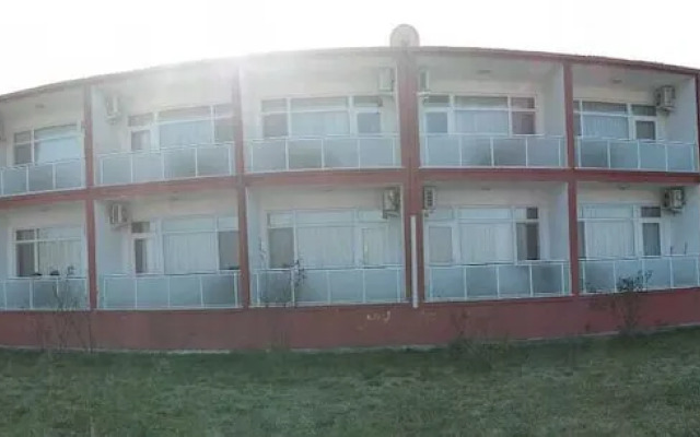 Gardenya Hotel