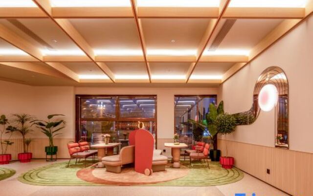 Orange Hotel (Nanjing Liuhe Longchi Metro Station)