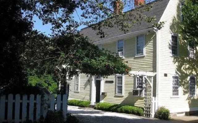 Admiral Farragut Inn