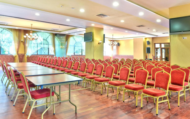 Estreya Residence Hotel and SPA