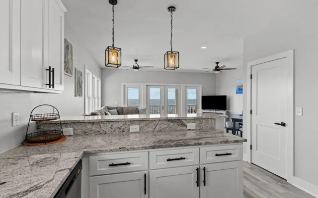 Shell Point 2 Bedroom Condo by RedAwning