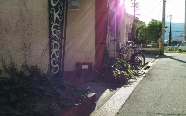 Local Knot Backpackers – Outside – Nagano
