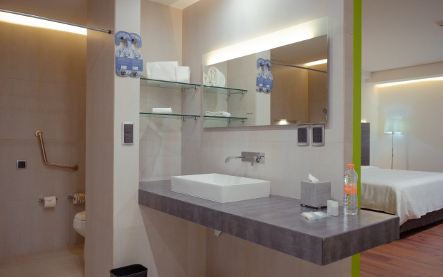 Holiday Inn Express Mexico Aeropuerto by IHG