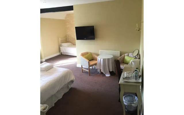 Limes Hotel