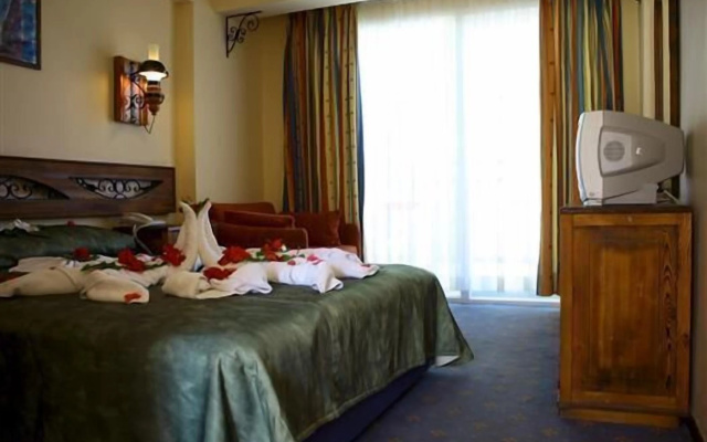 Sami Beach Hotel.