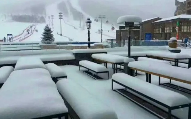 Four Seasons Homestay Chongli