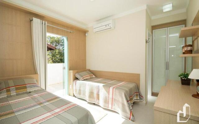 TRIPLEX COM 03 SUíTES E BANHEIRA HIDROMASSAGEM