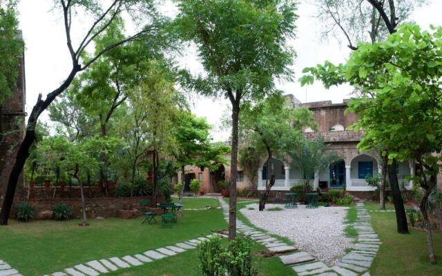 Neemrana's - Hill Fort - Kesroli