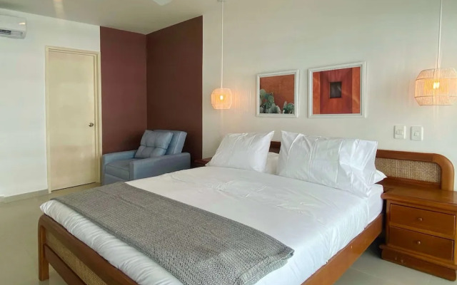 w Impeccable 2BR w Charming Balcony in CTG