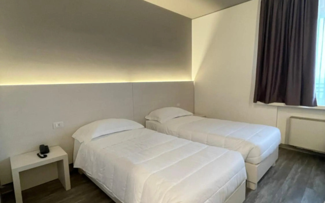 Albatros Hotel