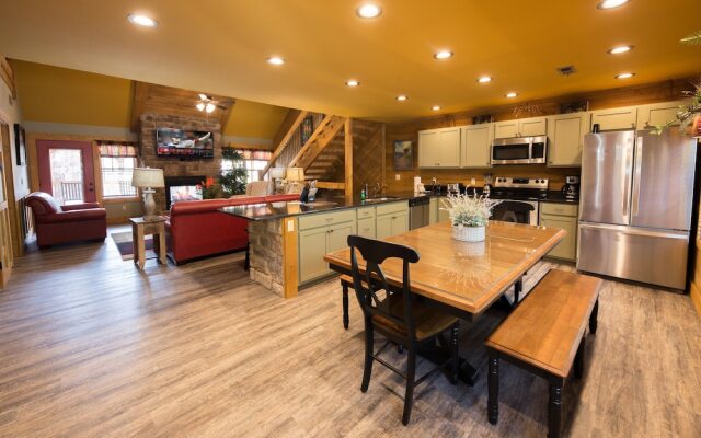 Splash Mountain Lodge