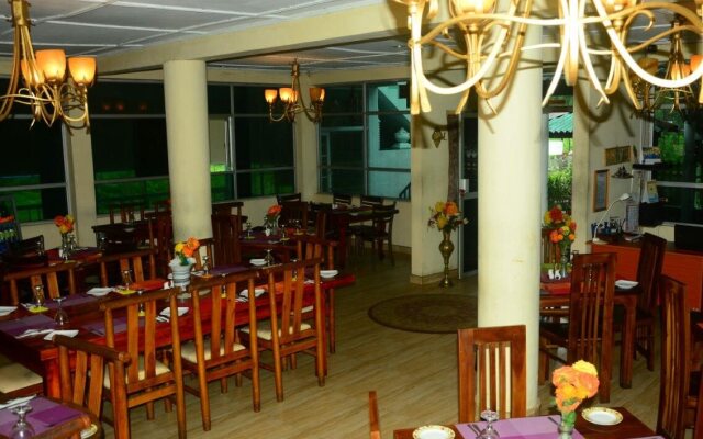 Hill Cool Hotel & Restaurant