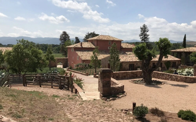 Château Saint-Roux Le Luc- Le Cannet des Maures