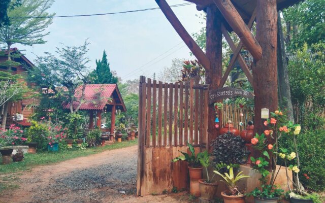Thanyarat Resort and Organic Farm