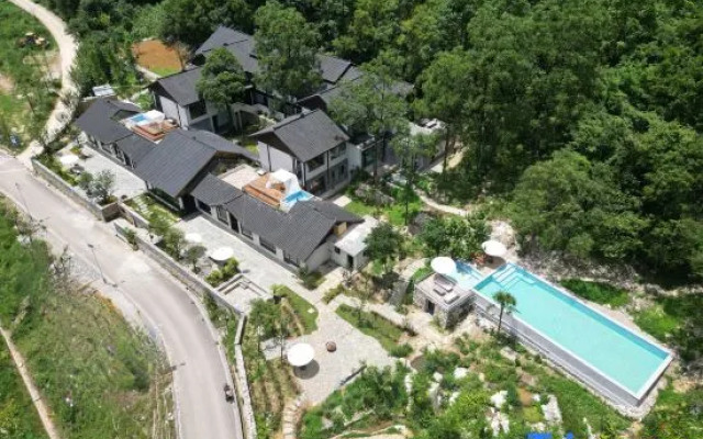 Xunmiri Qinin Villa