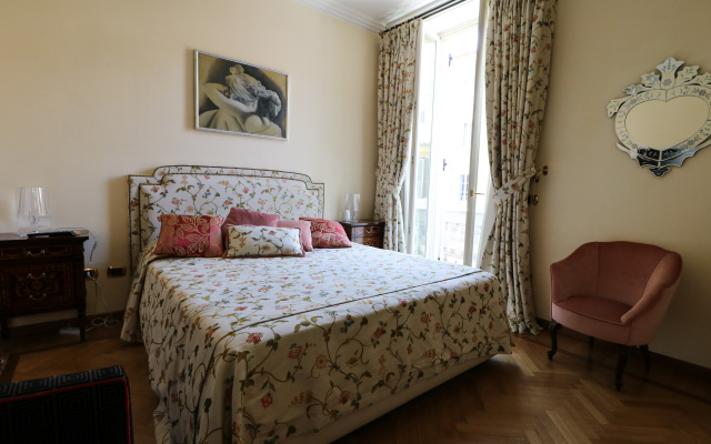 Rome King Suite