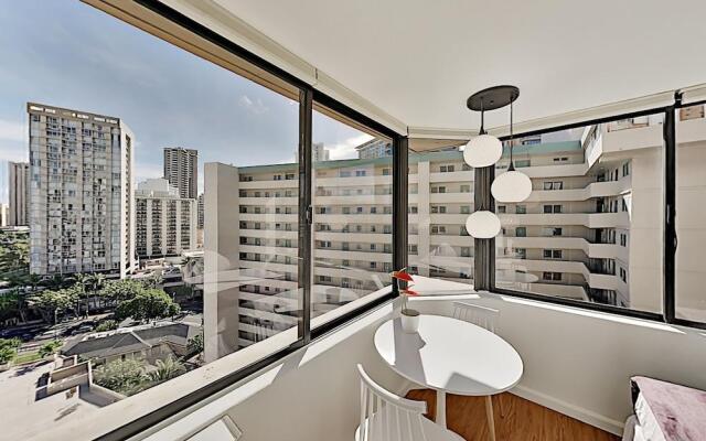 Hawaiian Monarch 2508 Condo by RedAwning
