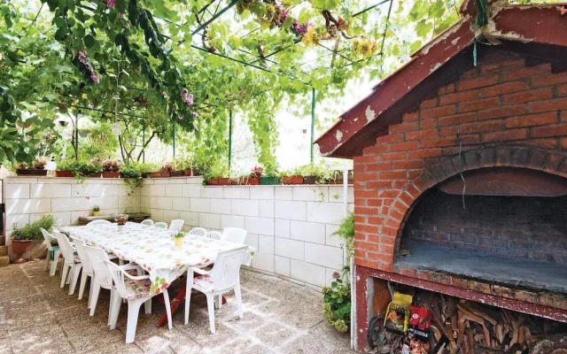 Nice Home in Zadar With Wifi and 2 Bedrooms