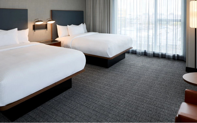 Courtyard By Marriott Montreal Laval