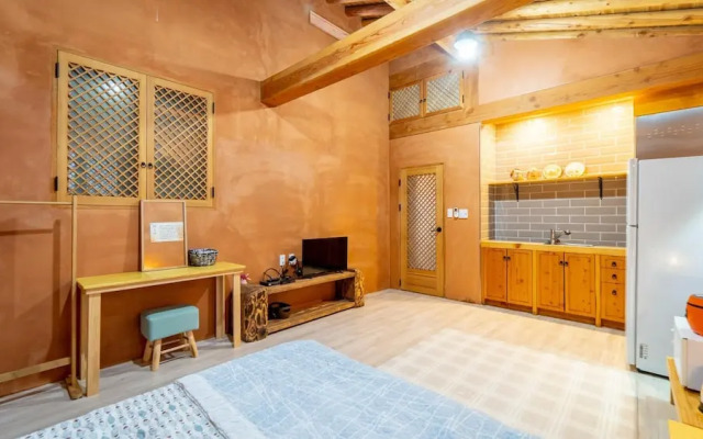 Jeju Bijasupgil15 Pension