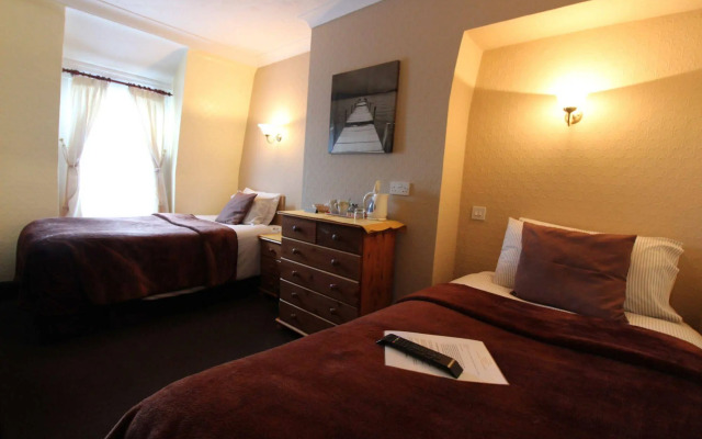 Maluth Lodge