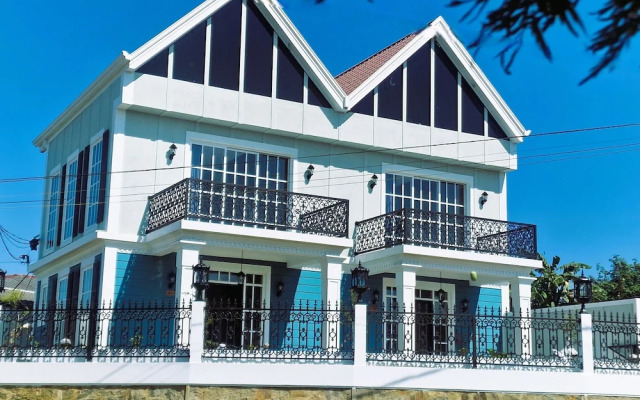 Private Villa by the Tea Estate